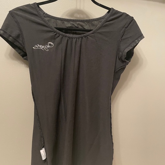 Small woman’s tee - Picture 6 of 6